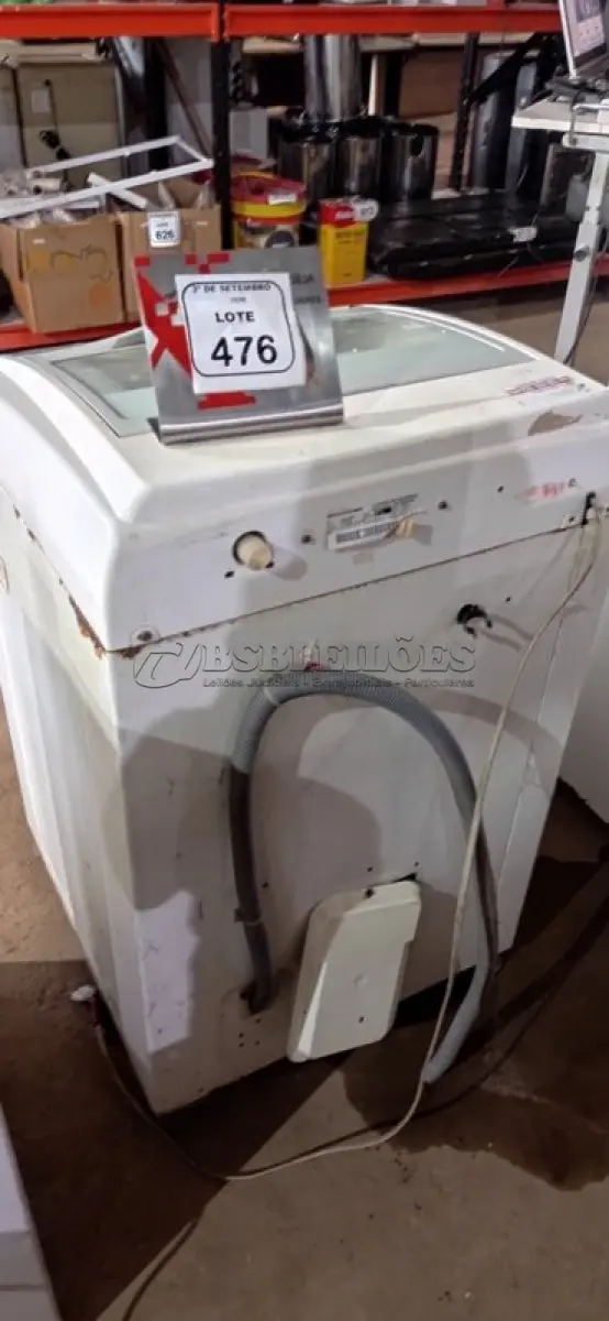 LOTE 476 - 01 MÁQUINA DE LAVAR 8KG 220V MARCA BRASTEMP. (NO ESTADO) ATENÇÃO! FAZER A VISITAÇÃO ANTES DE ARREMATAR, NÃO SABEMOS SE FUNCIONA, LEILÃO NÃO TEM GARANTIA E NEM DEVOLUÇÃO, SUJEITO A POSSÍVEIS AVARIAS VISÍVEIS/OCULTAS E/OU AUSÊNCIA DE COMPONENTES.