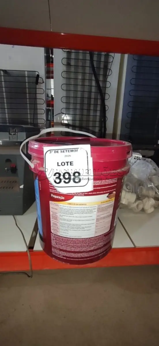 LOTE 398 - 01 BALDE DE TINTA DE ACRÍLICA SUPER PREMIUM 18L NA COR BASE MÉDIA SEMIBRILHO MARCA RENNER.  (NO ESTADO) ATENÇÃO! FAZER A VISITAÇÃO ANTES DE ARREMATAR, NÃO SABEMOS SE FUNCIONA, LEILÃO NÃO TEM GARANTIA E NEM DEVOLUÇÃO, SUJEITO A POSSÍVEIS AVARIAS VISÍVEIS/OCULTAS E/OU AUSÊNCIA DE COMPONENTES.