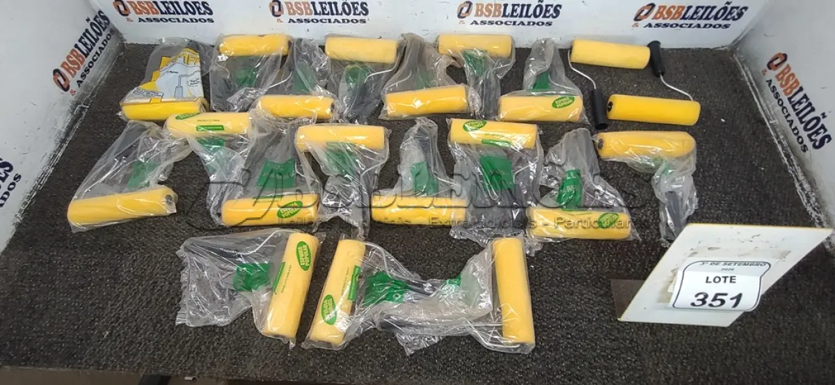 LOTE 351 - 01 LOTE COM VÁRIOS ROLOS DE ESPUMA PARA PINTURA. (NO ESTADO) ATENÇÃO! FAZER A VISITAÇÃO ANTES DE ARREMATAR, NÃO SABEMOS SE FUNCIONA, LEILÃO NÃO TEM GARANTIA E NEM DEVOLUÇÃO, SUJEITO A POSSÍVEIS AVARIAS VISÍVEIS/OCULTAS E/OU AUSÊNCIA DE COMPONENTES.