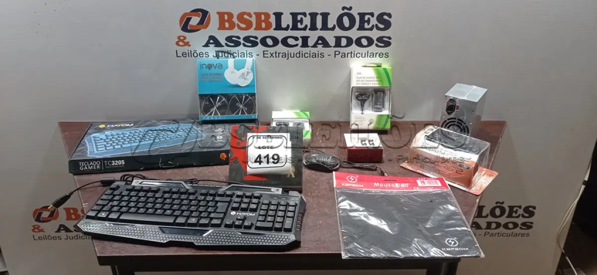 LOTE 419 - 01 FONTE DE PC, 01 SUPORTE PARA TV, 01 MOUSE PAD, 01 MOUSE, 02 CARREGADORES DE CONTROLE DE XBOX, 01 FONE DE OUVIDO, 01 TECLADO GAMER E 01 CONTROLE DE PS2. (NO ESTADO) ATENÇÃO! FAZER A VISITAÇÃO ANTES DE ARREMATAR, NÃO SABEMOS SE FUNCIONA, LEILÃO NÃO TEM GARANTIA E NEM DEVOLUÇÃO, SUJEITO A POSSÍVEIS AVARIAS VISÍVEIS/OCULTAS E/OU AUSÊNCIA DE COMPONENTES.
