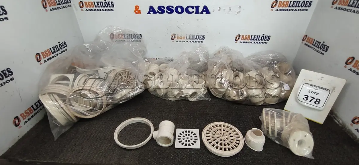 LOTE 378 - 01 LOTE COM VÁRIOS TÊS HIDRÁULICO ¾ E ½, BOLSA DE VASO, GRELHA DE RALO, 28 PORTA DE GRELHA E 09 FLANGES. (NO ESTADO) ATENÇÃO! FAZER A VISITAÇÃO ANTES DE ARREMATAR, NÃO SABEMOS SE FUNCIONA, LEILÃO NÃO TEM GARANTIA E NEM DEVOLUÇÃO, SUJEITO A POSSÍVEIS AVARIAS VISÍVEIS/OCULTAS E/OU AUSÊNCIA DE COMPONENTES.