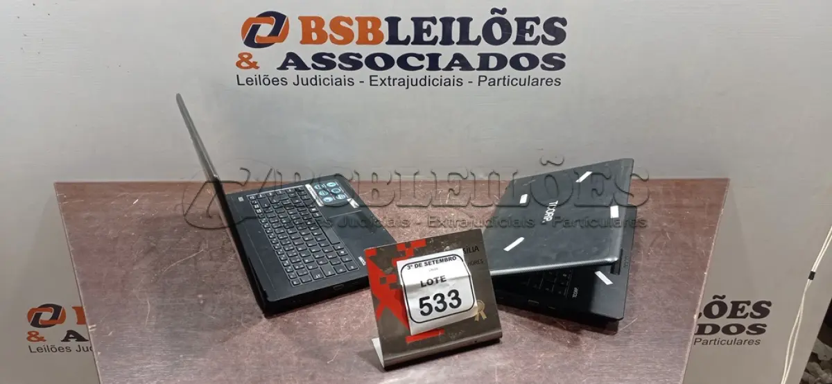 LOTE 533 - 02 NOTEBOOKS MARCA TCORP SEM FONTE. (NO ESTADO) ATENÇÃO! FAZER A VISITAÇÃO ANTES DE ARREMATAR, NÃO SABEMOS SE FUNCIONA, LEILÃO NÃO TEM GARANTIA E NEM DEVOLUÇÃO, SUJEITO A POSSÍVEIS AVARIAS VISÍVEIS/OCULTAS E/OU AUSÊNCIA DE COMPONENTES.