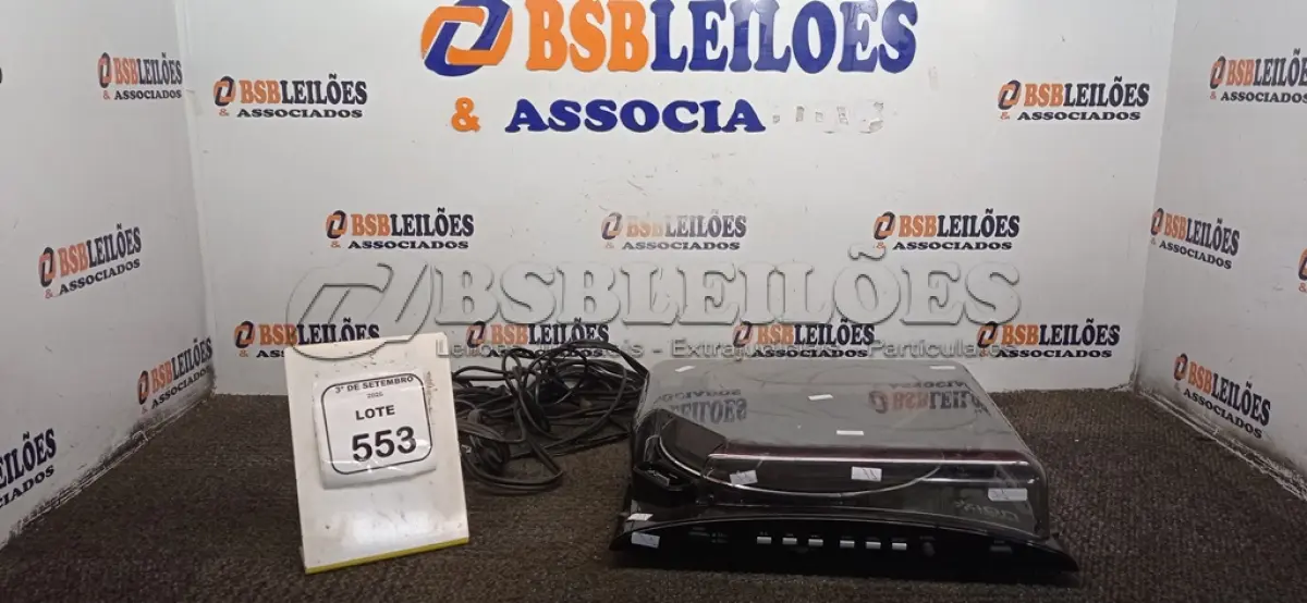 LOTE 553 - 01 TOCA DISCOS MODELO IPROFILE MARCA ION. (NO ESTADO) ATENÇÃO! FAZER A VISITAÇÃO ANTES DE ARREMATAR, NÃO SABEMOS SE FUNCIONA, LEILÃO NÃO TEM GARANTIA E NEM DEVOLUÇÃO, SUJEITO A POSSÍVEIS AVARIAS VISÍVEIS/OCULTAS E/OU AUSÊNCIA DE COMPONENTES.