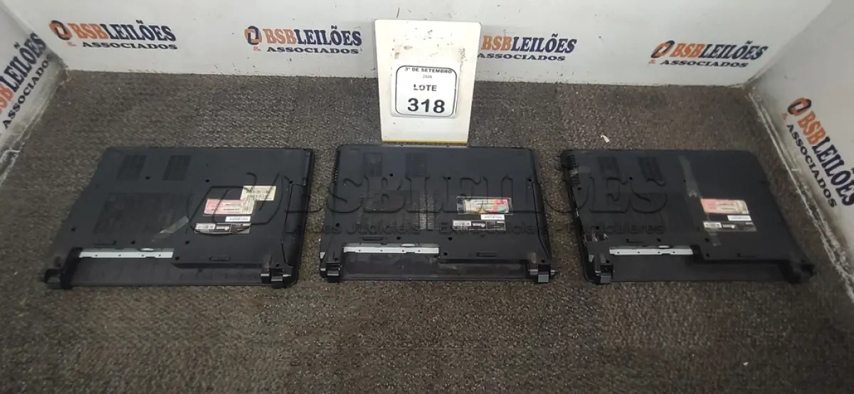 LOTE 318 - 03 NOTEBOOKS MARCA TCORP SEM FONTE. (NO ESTADO) ATENÇÃO! FAZER A VISITAÇÃO ANTES DE ARREMATAR, NÃO SABEMOS SE FUNCIONA, LEILÃO NÃO TEM GARANTIA E NEM DEVOLUÇÃO, SUJEITO A POSSÍVEIS AVARIAS VISÍVEIS/OCULTAS E/OU AUSÊNCIA DE COMPONENTES.