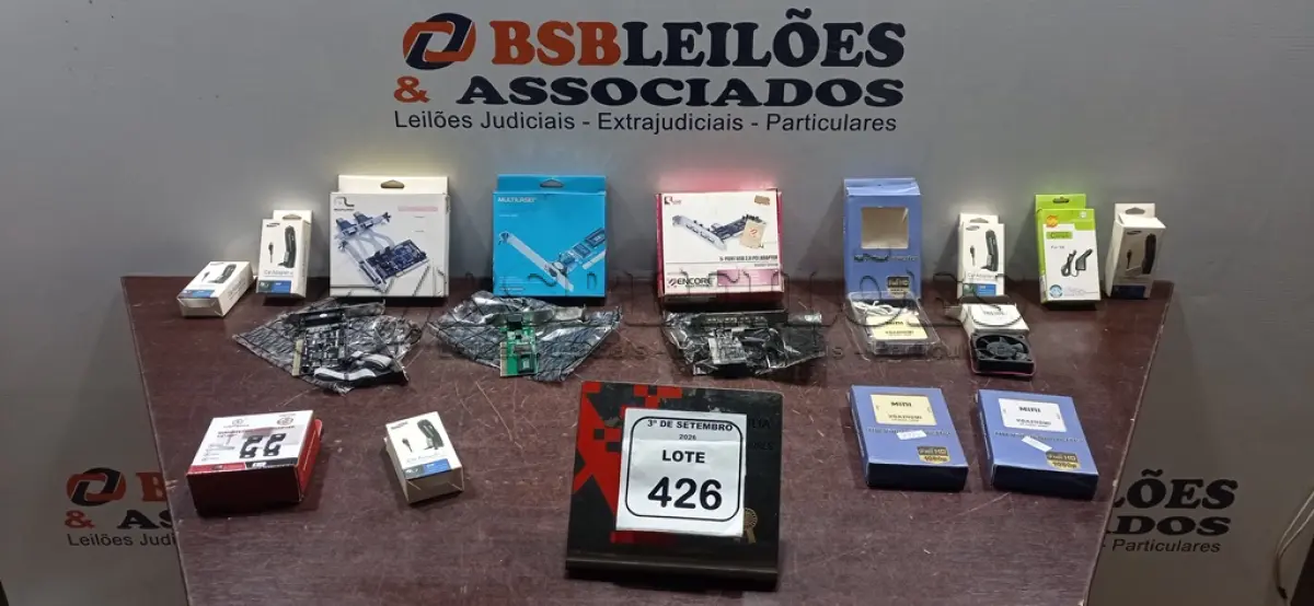 LOTE 426 - 03 CONVERSORES DE VÍDEO HD, 06 FONTES ADAPTADORES PARA CARRO, 02 PLACAS DE REDE PCI, 01 PLACA USB E 01 SUPORTE PARA PC. (NO ESTADO) ATENÇÃO! FAZER A VISITAÇÃO ANTES DE ARREMATAR, NÃO SABEMOS SE FUNCIONA, LEILÃO NÃO TEM GARANTIA E NEM DEVOLUÇÃO, SUJEITO A POSSÍVEIS AVARIAS VISÍVEIS/OCULTAS E/OU AUSÊNCIA DE COMPONENTES.