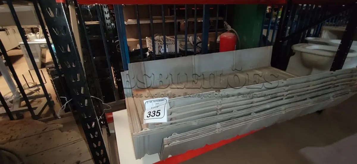 LOTE 335 - 10 PROTETORES DE PLÁSTICO DE 1,50X0,72M. (NO ESTADO) ATENÇÃO! FAZER A VISITAÇÃO ANTES DE ARREMATAR, NÃO SABEMOS SE FUNCIONA, LEILÃO NÃO TEM GARANTIA E NEM DEVOLUÇÃO, SUJEITO A POSSÍVEIS AVARIAS VISÍVEIS/OCULTAS E/OU AUSÊNCIA DE COMPONENTES.