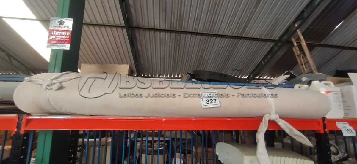 LOTE 327 - 01 COLCHÃO DE CASAL DOBRÁVEL. (NO ESTADO) ATENÇÃO! FAZER A VISITAÇÃO ANTES DE ARREMATAR, NÃO SABEMOS SE FUNCIONA, LEILÃO NÃO TEM GARANTIA E NEM DEVOLUÇÃO, SUJEITO A POSSÍVEIS AVARIAS VISÍVEIS/OCULTAS E/OU AUSÊNCIA DE COMPONENTES.
