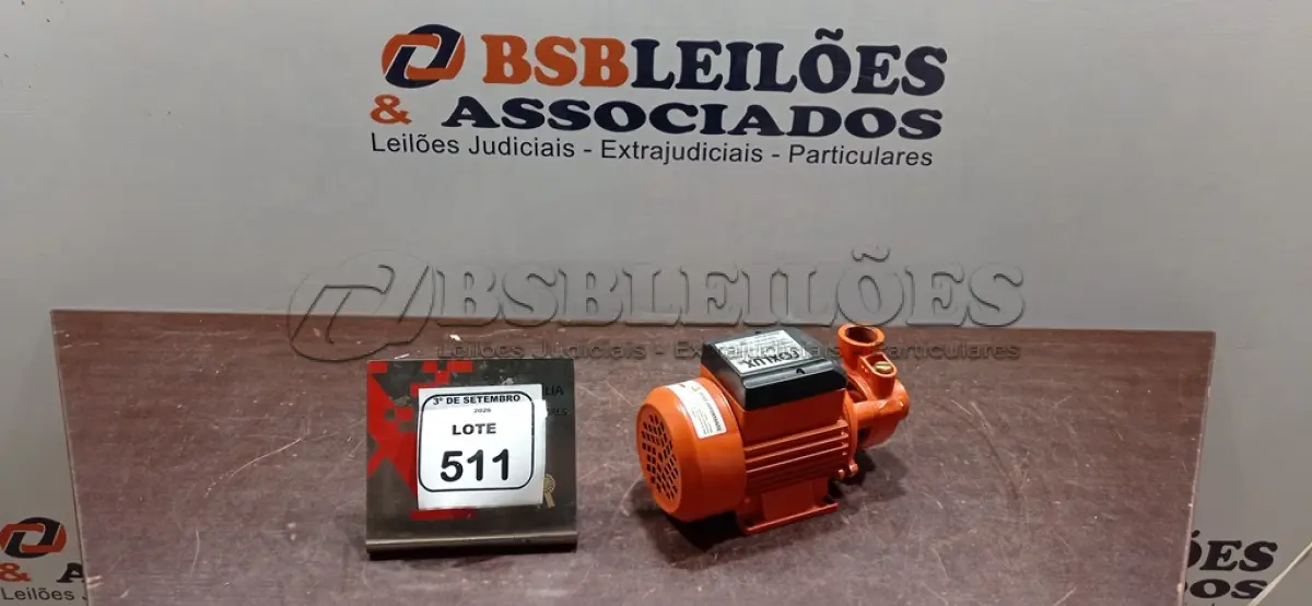 LOTE 511 - 01 BOMBA D’AGUA 220V 60HZ POTÊNCIA DE 1/2CV 370 WATTS. (NO ESTADO) ATENÇÃO! FAZER A VISITAÇÃO ANTES DE ARREMATAR, NÃO SABEMOS SE FUNCIONA, LEILÃO NÃO TEM GARANTIA E NEM DEVOLUÇÃO, SUJEITO A POSSÍVEIS AVARIAS VISÍVEIS/OCULTAS E/OU AUSÊNCIA DE COMPONENTES.