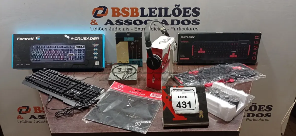 LOTE 431 - 02 TECLADOS PARA PC, 01 MOUSE PAD, 01 HEADPHONE, 01 FONE SEM FIO E 01 CONTROLE DE PS SEM CABO. (NO ESTADO) ATENÇÃO! FAZER A VISITAÇÃO ANTES DE ARREMATAR, NÃO SABEMOS SE FUNCIONA, LEILÃO NÃO TEM GARANTIA E NEM DEVOLUÇÃO, SUJEITO A POSSÍVEIS AVARIAS VISÍVEIS/OCULTAS E/OU AUSÊNCIA DE COMPONENTES.