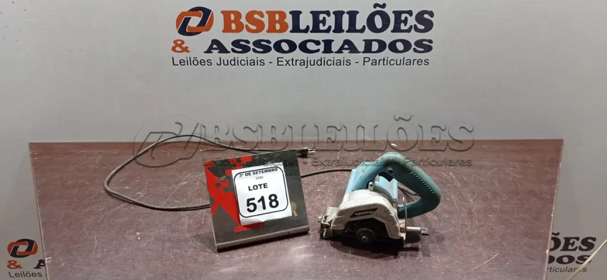 LOTE 518 - 01 SERRA MÁRMORE 220V MARCA GAMMA. (NO ESTADO) ATENÇÃO! FAZER A VISITAÇÃO ANTES DE ARREMATAR, NÃO SABEMOS SE FUNCIONA, LEILÃO NÃO TEM GARANTIA E NEM DEVOLUÇÃO, SUJEITO A POSSÍVEIS AVARIAS VISÍVEIS/OCULTAS E/OU AUSÊNCIA DE COMPONENTES.