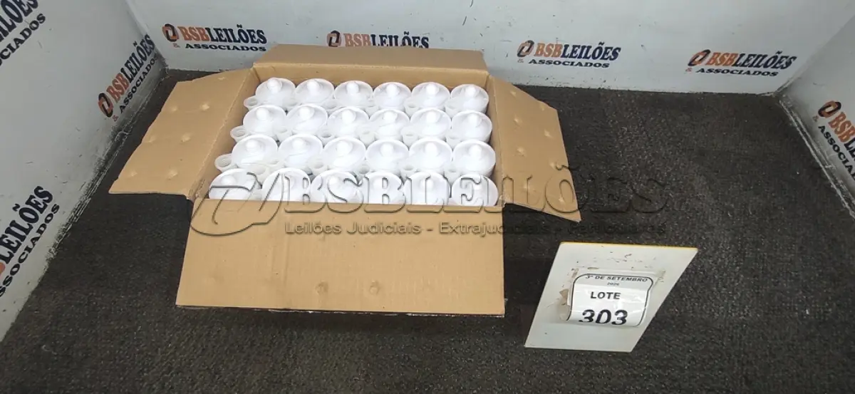 LOTE 303 - 01 CAIXA COM 24 SILICONE ACÉTICO INCOLOR DE 240G CADA MARCA MONUMENTAL. (NO ESTADO) ATENÇÃO! FAZER A VISITAÇÃO ANTES DE ARREMATAR, NÃO SABEMOS SE FUNCIONA, LEILÃO NÃO TEM GARANTIA E NEM DEVOLUÇÃO, SUJEITO A POSSÍVEIS AVARIAS VISÍVEIS/OCULTAS E/OU AUSÊNCIA DE COMPONENTES.