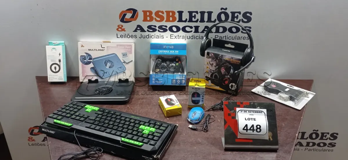 LOTE 448 - 01 TECLADO DE PC, 02 MOUSES, 01 HEADPHONE GAMER, 01CONTROLE DE XBOX, 01 COOLER CASE, 01 COOLER DE NOTEBOOK E 01 CABO TIPO C. (NO ESTADO) ATENÇÃO! FAZER A VISITAÇÃO ANTES DE ARREMATAR, NÃO SABEMOS SE FUNCIONA, LEILÃO NÃO TEM GARANTIA E NEM DEVOLUÇÃO, SUJEITO A POSSÍVEIS AVARIAS VISÍVEIS/OCULTAS E/OU AUSÊNCIA DE COMPONENTES.