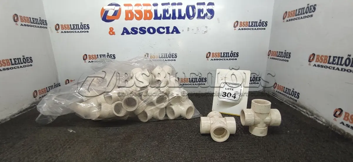 LOTE 304 - 29 CRUZETAS ROSQUEÁVEIS 1 1/2. (NO ESTADO) ATENÇÃO! FAZER A VISITAÇÃO ANTES DE ARREMATAR, NÃO SABEMOS SE FUNCIONA, LEILÃO NÃO TEM GARANTIA E NEM DEVOLUÇÃO, SUJEITO A POSSÍVEIS AVARIAS VISÍVEIS/OCULTAS E/OU AUSÊNCIA DE COMPONENTES.