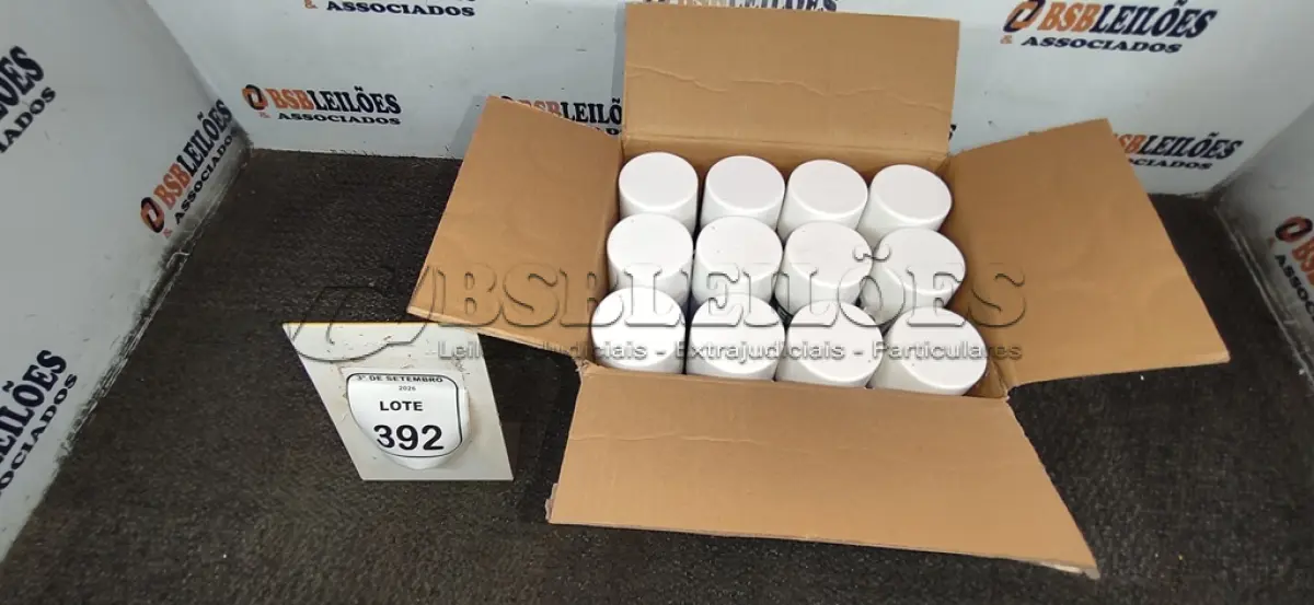 LOTE 392 - 12 UNIDADES DE ESPUMA PU EXPANSIVA DE 500ML CADA MARCA EIXO NOBRE. (NO ESTADO) ATENÇÃO! FAZER A VISITAÇÃO ANTES DE ARREMATAR, NÃO SABEMOS SE FUNCIONA, LEILÃO NÃO TEM GARANTIA E NEM DEVOLUÇÃO, SUJEITO A POSSÍVEIS AVARIAS VISÍVEIS/OCULTAS E/OU AUSÊNCIA DE COMPONENTES.