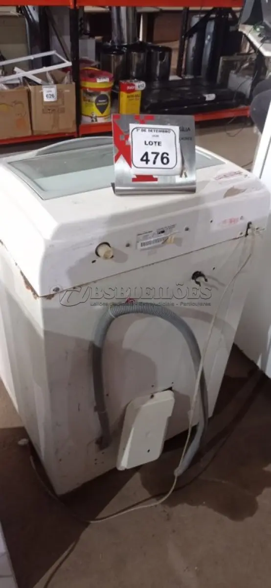LOTE 476 - 01 MÁQUINA DE LAVAR 8KG 220V MARCA BRASTEMP. (NO ESTADO) ATENÇÃO! FAZER A VISITAÇÃO ANTES DE ARREMATAR, NÃO SABEMOS SE FUNCIONA, LEILÃO NÃO TEM GARANTIA E NEM DEVOLUÇÃO, SUJEITO A POSSÍVEIS AVARIAS VISÍVEIS/OCULTAS E/OU AUSÊNCIA DE COMPONENTES.