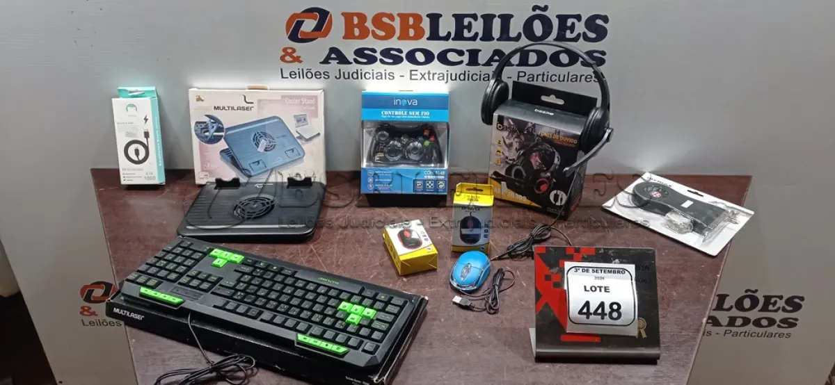 LOTE 448 - 01 TECLADO DE PC, 02 MOUSES, 01 HEADPHONE GAMER, 01CONTROLE DE XBOX, 01 COOLER CASE, 01 COOLER DE NOTEBOOK E 01 CABO TIPO C. (NO ESTADO) ATENÇÃO! FAZER A VISITAÇÃO ANTES DE ARREMATAR, NÃO SABEMOS SE FUNCIONA, LEILÃO NÃO TEM GARANTIA E NEM DEVOLUÇÃO, SUJEITO A POSSÍVEIS AVARIAS VISÍVEIS/OCULTAS E/OU AUSÊNCIA DE COMPONENTES.