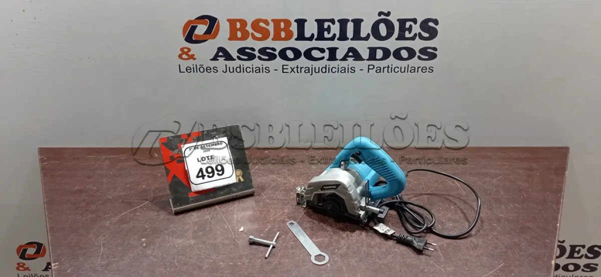 LOTE 499 - 01 SERRA MÁRMORE 220V. (NO ESTADO) ATENÇÃO! FAZER A VISITAÇÃO ANTES DE ARREMATAR, NÃO SABEMOS SE FUNCIONA, LEILÃO NÃO TEM GARANTIA E NEM DEVOLUÇÃO, SUJEITO A POSSÍVEIS AVARIAS VISÍVEIS/OCULTAS E/OU AUSÊNCIA DE COMPONENTES.