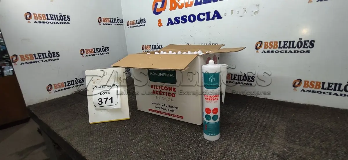 LOTE 371 - 01 CAIXA COM 24 SILICONE ACÉTICO INCOLOR DE 240G CADA MARCA MONUMENTAL. (NO ESTADO) ATENÇÃO! FAZER A VISITAÇÃO ANTES DE ARREMATAR, NÃO SABEMOS SE FUNCIONA, LEILÃO NÃO TEM GARANTIA E NEM DEVOLUÇÃO, SUJEITO A POSSÍVEIS AVARIAS VISÍVEIS/OCULTAS E/OU AUSÊNCIA DE COMPONENTES.