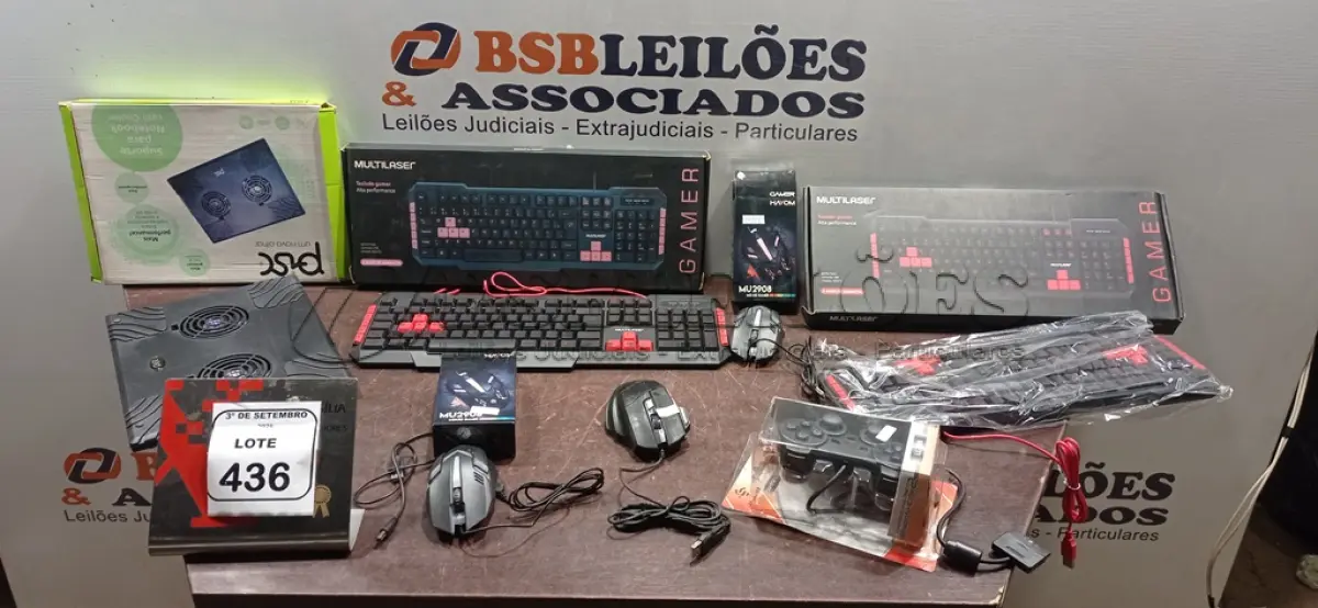 LOTE 436 - 02 TECLADOS DE PC, 03 MOUSES, 01 CONTROLE DE PS E 01 COOLER. (NO ESTADO) ATENÇÃO! FAZER A VISITAÇÃO ANTES DE ARREMATAR, NÃO SABEMOS SE FUNCIONA, LEILÃO NÃO TEM GARANTIA E NEM DEVOLUÇÃO, SUJEITO A POSSÍVEIS AVARIAS VISÍVEIS/OCULTAS E/OU AUSÊNCIA DE COMPONENTES.