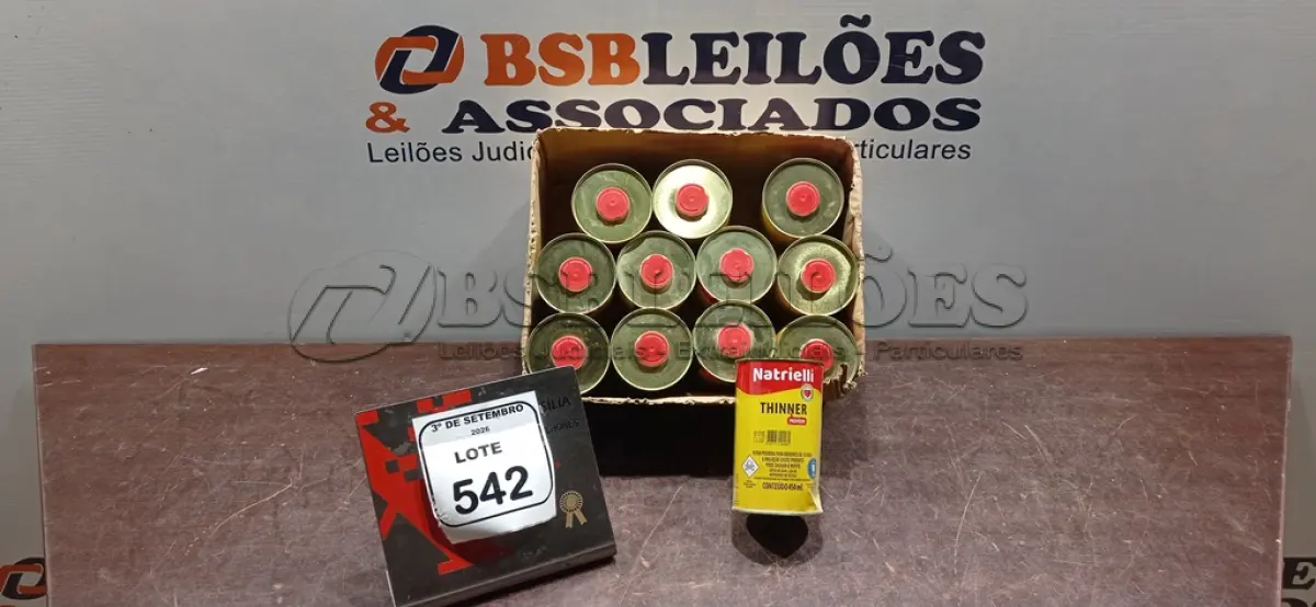 LOTE 542 - 12 LATAS DE THINNER PREMIUM DE 450ML CADA MARCA NATRIELLI. (NO ESTADO) ATENÇÃO! FAZER A VISITAÇÃO ANTES DE ARREMATAR, NÃO SABEMOS SE FUNCIONA, LEILÃO NÃO TEM GARANTIA E NEM DEVOLUÇÃO, SUJEITO A POSSÍVEIS AVARIAS VISÍVEIS/OCULTAS E/OU AUSÊNCIA DE COMPONENTES.