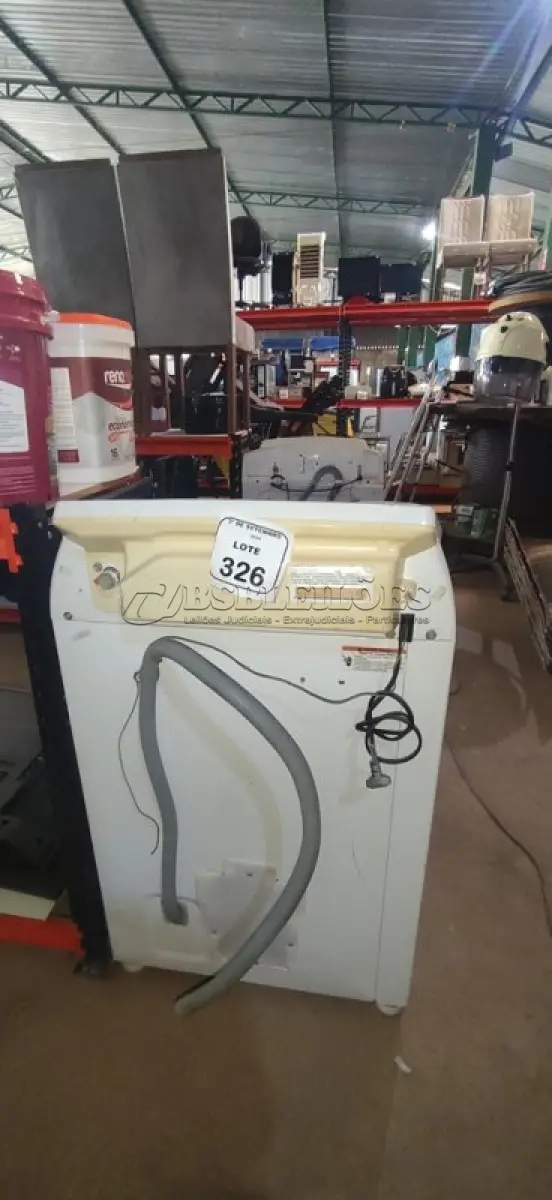 LOTE 326 - 01 MÁQUINA DE LAVAR 11KOG 220V MARCA BRASTEMP. (NO ESTADO) ATENÇÃO! FAZER A VISITAÇÃO ANTES DE ARREMATAR, NÃO SABEMOS SE FUNCIONA, LEILÃO NÃO TEM GARANTIA E NEM DEVOLUÇÃO, SUJEITO A POSSÍVEIS AVARIAS VISÍVEIS/OCULTAS E/OU AUSÊNCIA DE COMPONENTES.