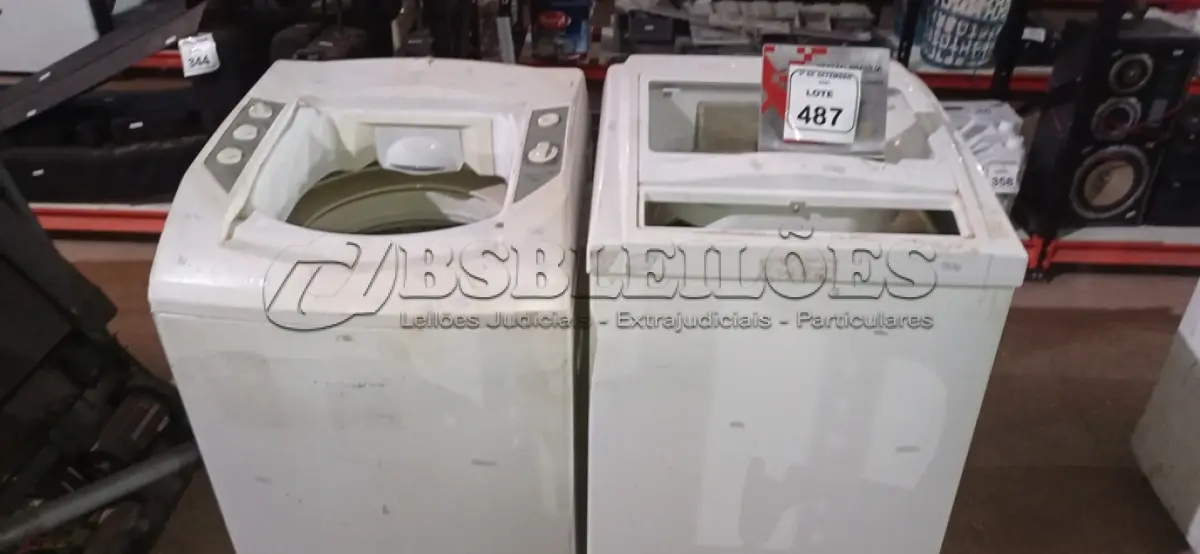 LOTE 487 - 02 MÁQUINAS DE LAVAR PARA RETIRADA DE PEÇAS. (NO ESTADO) ATENÇÃO! FAZER A VISITAÇÃO ANTES DE ARREMATAR, NÃO SABEMOS SE FUNCIONA, LEILÃO NÃO TEM GARANTIA E NEM DEVOLUÇÃO, SUJEITO A POSSÍVEIS AVARIAS VISÍVEIS/OCULTAS E/OU AUSÊNCIA DE COMPONENTES.
