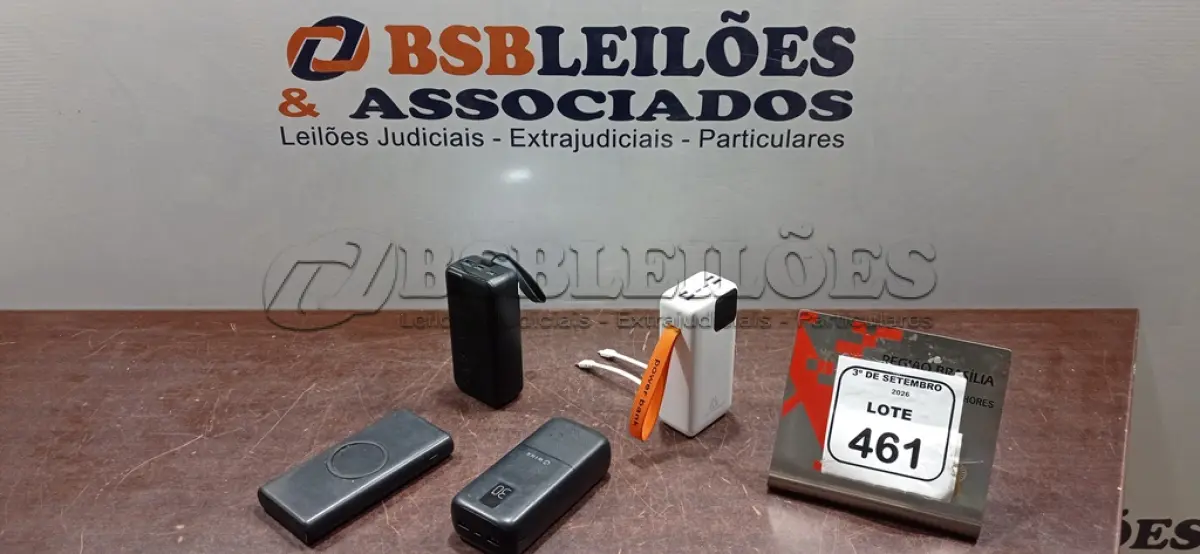 LOTE 461 - 04 POWER BANKS DE MARCAS E MODELOS DIVERSOS. (NO ESTADO) ATENÇÃO! FAZER A VISITAÇÃO ANTES DE ARREMATAR, NÃO SABEMOS SE FUNCIONA, LEILÃO NÃO TEM GARANTIA E NEM DEVOLUÇÃO, SUJEITO A POSSÍVEIS AVARIAS VISÍVEIS/OCULTAS E/OU AUSÊNCIA DE COMPONENTES.