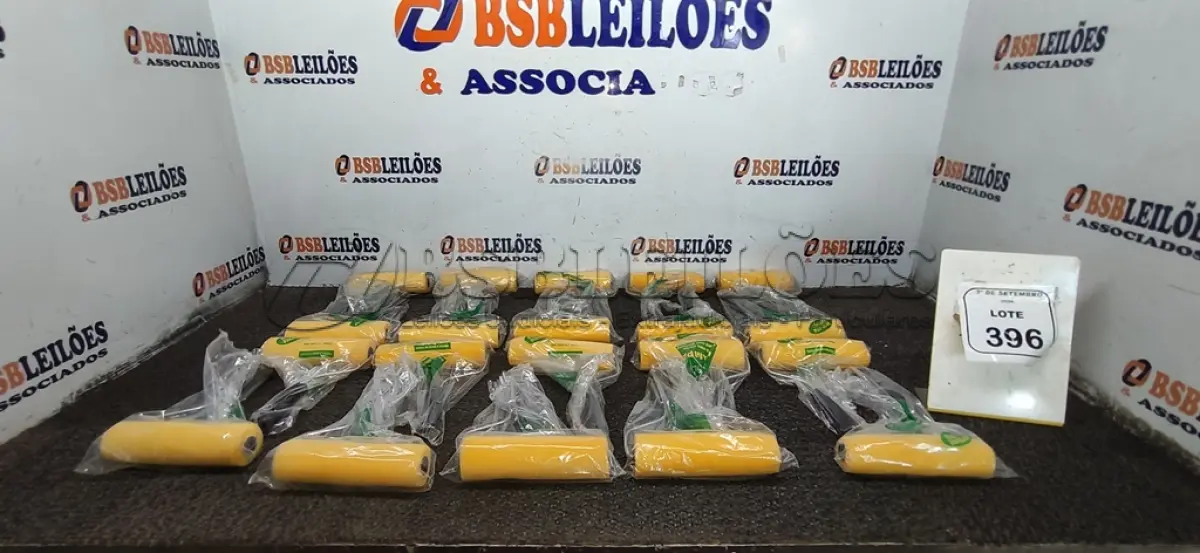 LOTE 396 - 01 LOTE COM VÁRIOS ROLOS DE ESPUMA PARA PINTURA. (NO ESTADO) ATENÇÃO! FAZER A VISITAÇÃO ANTES DE ARREMATAR, NÃO SABEMOS SE FUNCIONA, LEILÃO NÃO TEM GARANTIA E NEM DEVOLUÇÃO, SUJEITO A POSSÍVEIS AVARIAS VISÍVEIS/OCULTAS E/OU AUSÊNCIA DE COMPONENTES.