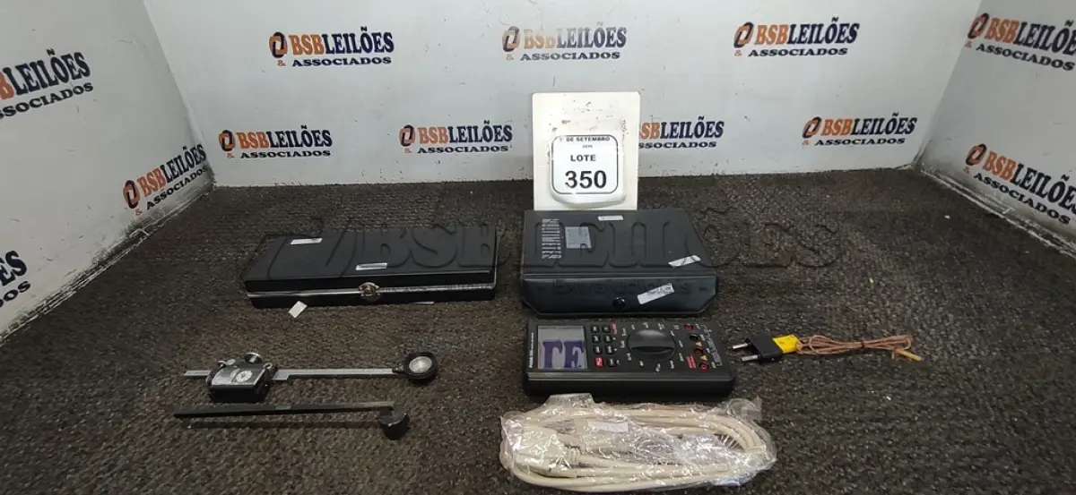 LOTE 350 - 01 MULTÍMETRO DIGITAL MODELO 506 MARCA PROTEK E 01 PLANÍMETRO POLAR. (NO ESTADO) ATENÇÃO! FAZER A VISITAÇÃO ANTES DE ARREMATAR, NÃO SABEMOS SE FUNCIONA, LEILÃO NÃO TEM GARANTIA E NEM DEVOLUÇÃO, SUJEITO A POSSÍVEIS AVARIAS VISÍVEIS/OCULTAS E/OU AUSÊNCIA DE COMPONENTES.