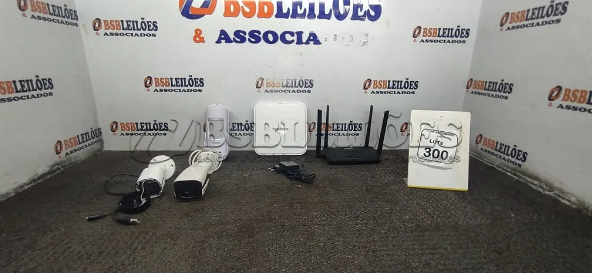LOTE 300 - 02 CÂMERAS BULLET, 01 SENSOR DE MOVIMENTO, 01 ROTEADOR DUAL BAND MODELO W5-1200GS E 01ACESS POINT MODELO AP1800AX MARCA INTELBRAS. (NO ESTADO) ATENÇÃO! FAZER A VISITAÇÃO ANTES DE ARREMATAR, NÃO SABEMOS SE FUNCIONA, LEILÃO NÃO TEM GARANTIA E NEM DEVOLUÇÃO, SUJEITO A POSSÍVEIS AVARIAS VISÍVEIS/OCULTAS E/OU AUSÊNCIA DE COMPONENTES.