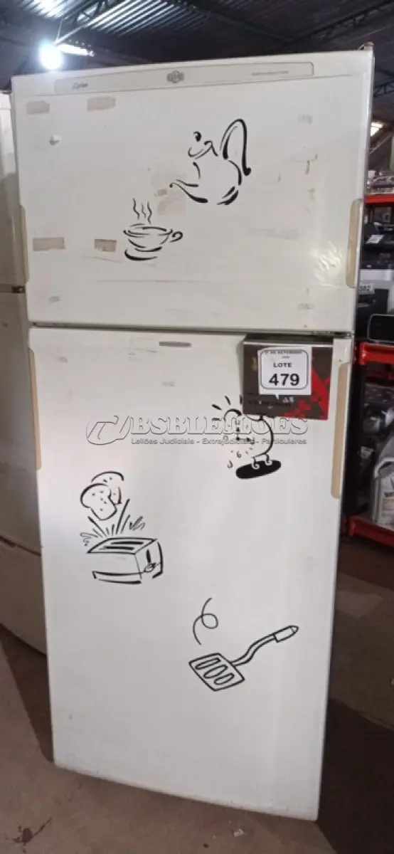 LOTE 479 - 01 GELADEIRA 220V MARCA BRASTEMP. (NO ESTADO) ATENÇÃO! FAZER A VISITAÇÃO ANTES DE ARREMATAR, NÃO SABEMOS SE FUNCIONA, LEILÃO NÃO TEM GARANTIA E NEM DEVOLUÇÃO, SUJEITO A POSSÍVEIS AVARIAS VISÍVEIS/OCULTAS E/OU AUSÊNCIA DE COMPONENTES.