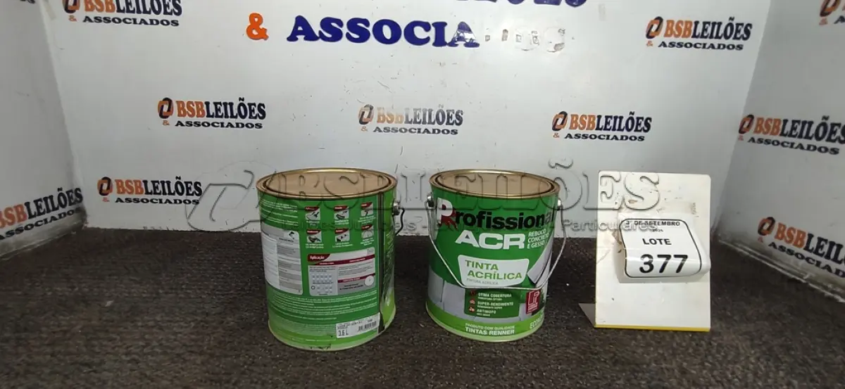 LOTE 377 - 02 LATAS DE TINTA ACRÍLICA DE 3,6L NA COR LUAR DO SERTÃO FOSCO MARCA PROFISSIONAL ACR. (NO ESTADO) ATENÇÃO! FAZER A VISITAÇÃO ANTES DE ARREMATAR, NÃO SABEMOS SE FUNCIONA, LEILÃO NÃO TEM GARANTIA E NEM DEVOLUÇÃO, SUJEITO A POSSÍVEIS AVARIAS VISÍVEIS/OCULTAS E/OU AUSÊNCIA DE COMPONENTES.