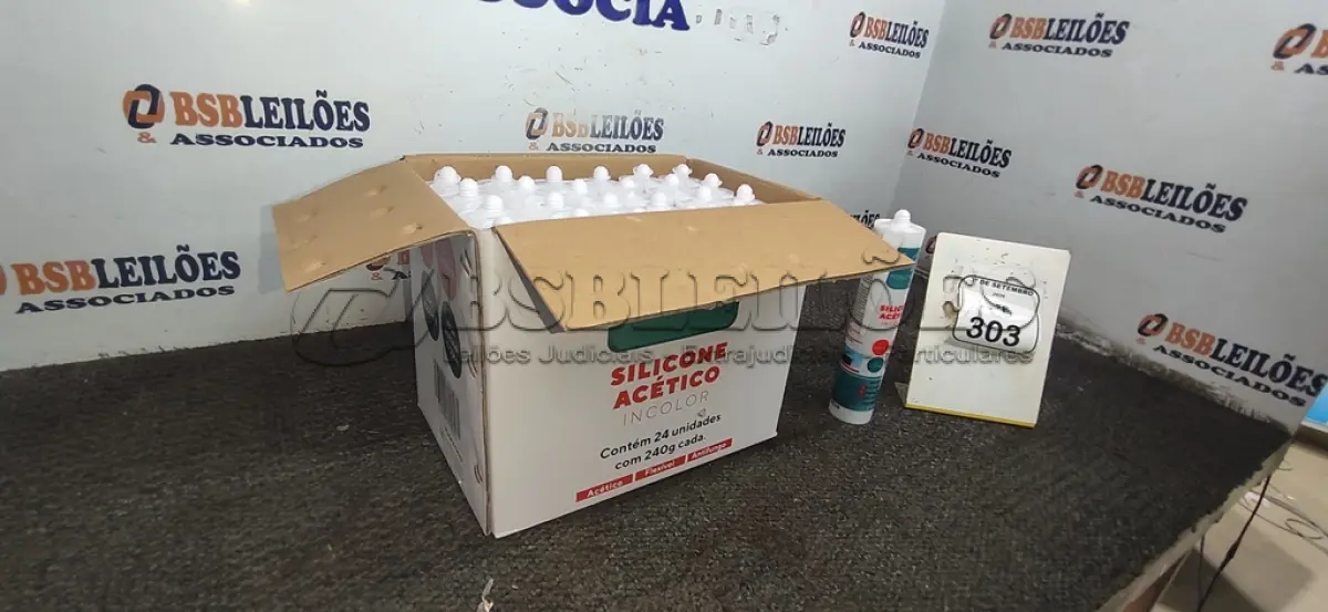 LOTE 303 - 01 CAIXA COM 24 SILICONE ACÉTICO INCOLOR DE 240G CADA MARCA MONUMENTAL. (NO ESTADO) ATENÇÃO! FAZER A VISITAÇÃO ANTES DE ARREMATAR, NÃO SABEMOS SE FUNCIONA, LEILÃO NÃO TEM GARANTIA E NEM DEVOLUÇÃO, SUJEITO A POSSÍVEIS AVARIAS VISÍVEIS/OCULTAS E/OU AUSÊNCIA DE COMPONENTES.