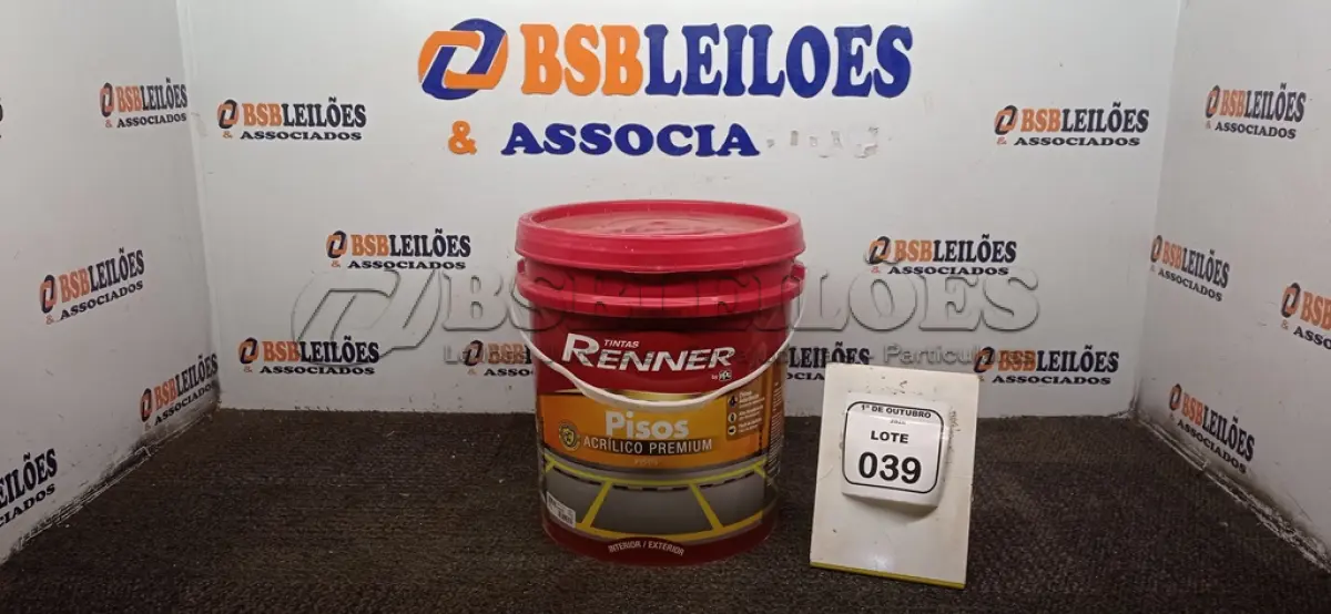 LOTE 039 - 01 BALDE DE TINTA DE PISOS ACRÍLICO PREMIUM 18L NA COR VERMELHO SEGURANÇA FOSCO MARCA RENNER.  (NO ESTADO) ATENÇÃO! FAZER A VISITAÇÃO ANTES DE ARREMATAR, NÃO SABEMOS SE FUNCIONA, LEILÃO NÃO TEM GARANTIA E NEM DEVOLUÇÃO, SUJEITO A POSSÍVEIS AVARIAS VISÍVEIS/OCULTAS E/OU AUSÊNCIA DE COMPONENTES.