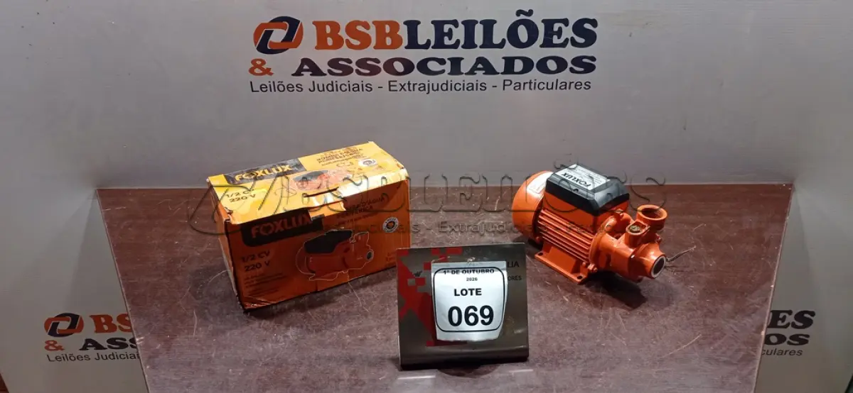 LOTE 069 - 01 BOMBA D’AGUA 220V 60HZ POTÊNCIA DE 1/2CV 370 WATTS MARCA FOXLUX. (NO ESTADO) ATENÇÃO! FAZER A VISITAÇÃO ANTES DE ARREMATAR, NÃO SABEMOS SE FUNCIONA, LEILÃO NÃO TEM GARANTIA E NEM DEVOLUÇÃO, SUJEITO A POSSÍVEIS AVARIAS VISÍVEIS/OCULTAS E/OU AUSÊNCIA DE COMPONENTES.