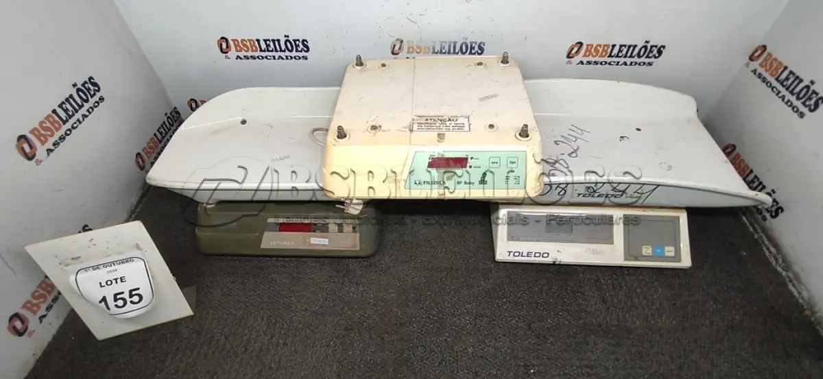 LOTE 155 - 03 BALANÇAS PEDIÁTRICAS. (NO ESTADO) ATENÇÃO! FAZER A VISITAÇÃO ANTES DE ARREMATAR, NÃO SABEMOS SE FUNCIONA, LEILÃO NÃO TEM GARANTIA E NEM DEVOLUÇÃO, SUJEITO A POSSÍVEIS AVARIAS VISÍVEIS/OCULTAS E/OU AUSÊNCIA DE COMPONENTES.