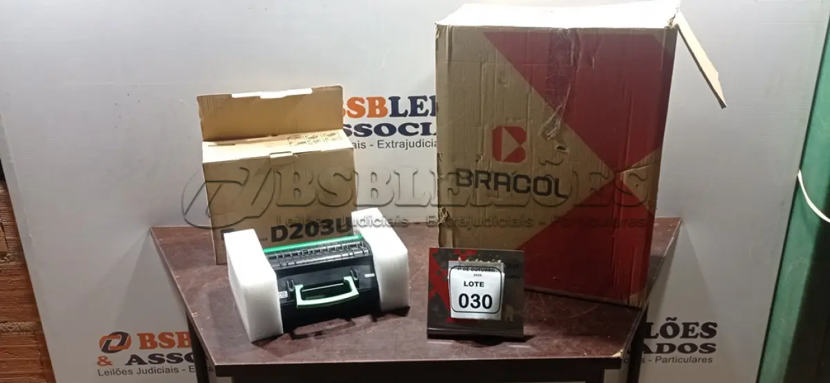 LOTE 030 - 07 TONNERS DE IMPRESSORA. (NO ESTADO) ATENÇÃO! FAZER A VISITAÇÃO ANTES DE ARREMATAR, NÃO SABEMOS SE FUNCIONA, LEILÃO NÃO TEM GARANTIA E NEM DEVOLUÇÃO, SUJEITO A POSSÍVEIS AVARIAS VISÍVEIS/OCULTAS E/OU AUSÊNCIA DE COMPONENTES.