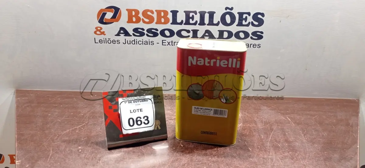 LOTE 063 - 01 LATA DE ÓLEO DE LINHAÇA DE 5L MARCA NATRIELLI. (NO ESTADO) ATENÇÃO! FAZER A VISITAÇÃO ANTES DE ARREMATAR, NÃO SABEMOS SE FUNCIONA, LEILÃO NÃO TEM GARANTIA E NEM DEVOLUÇÃO, SUJEITO A POSSÍVEIS AVARIAS VISÍVEIS/OCULTAS E/OU AUSÊNCIA DE COMPONENTES.
