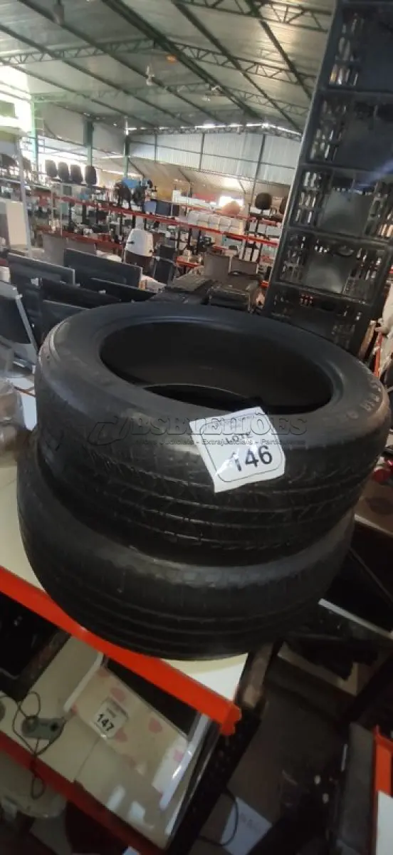 LOTE 146 - 01 PNEU 225/55 18 E 01 PNEU 265/60 18 USADOS. (NO ESTADO) ATENÇÃO! FAZER A VISITAÇÃO ANTES DE ARREMATAR, NÃO SABEMOS SE FUNCIONA, LEILÃO NÃO TEM GARANTIA E NEM DEVOLUÇÃO, SUJEITO A POSSÍVEIS AVARIAS VISÍVEIS/OCULTAS E/OU AUSÊNCIA DE COMPONENTES.