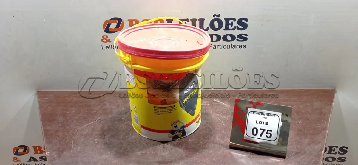 LOTE 075 - 01 BALDE DE ADITIVO PARA ARGAMASSA DE 18L TECPLUS 1 MARCA QUARTZOLIT. (NO ESTADO) ATENÇÃO! FAZER A VISITAÇÃO ANTES DE ARREMATAR, NÃO SABEMOS SE FUNCIONA, LEILÃO NÃO TEM GARANTIA E NEM DEVOLUÇÃO, SUJEITO A POSSÍVEIS AVARIAS VISÍVEIS/OCULTAS E/OU AUSÊNCIA DE COMPONENTES.