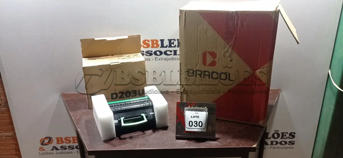 LOTE 030 - 07 TONNERS DE IMPRESSORA. (NO ESTADO) ATENÇÃO! FAZER A VISITAÇÃO ANTES DE ARREMATAR, NÃO SABEMOS SE FUNCIONA, LEILÃO NÃO TEM GARANTIA E NEM DEVOLUÇÃO, SUJEITO A POSSÍVEIS AVARIAS VISÍVEIS/OCULTAS E/OU AUSÊNCIA DE COMPONENTES.