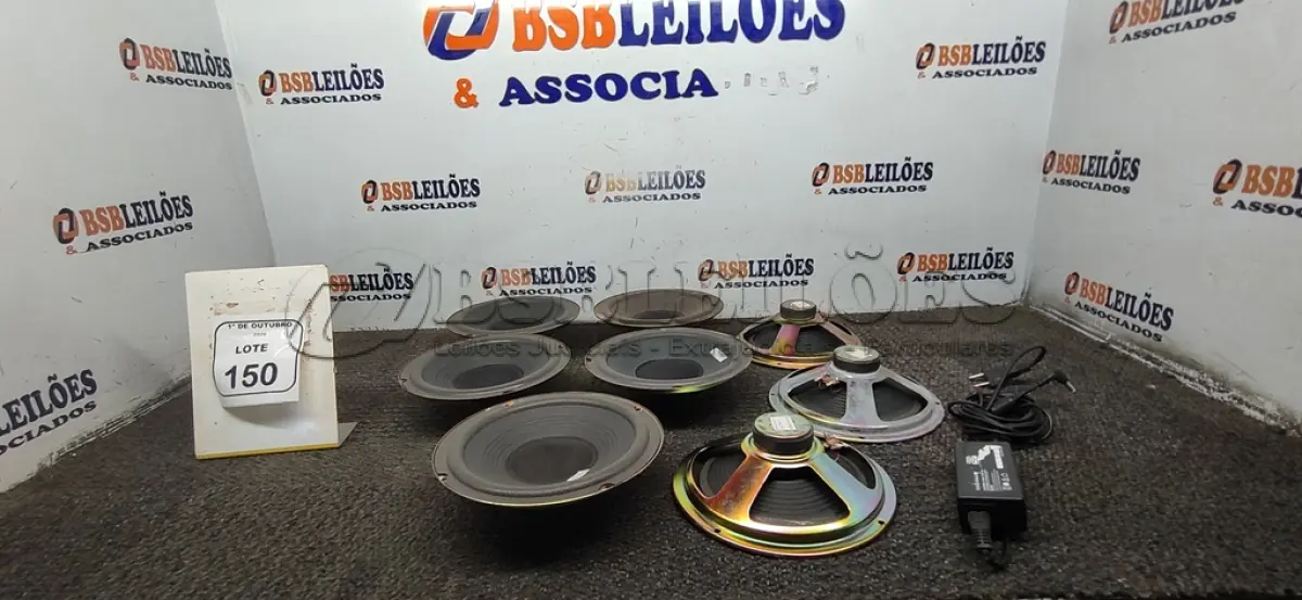 LOTE 150 - 08 AUTOS FALANTES. (NO ESTADO) ATENÇÃO! FAZER A VISITAÇÃO ANTES DE ARREMATAR, NÃO SABEMOS SE FUNCIONA, LEILÃO NÃO TEM GARANTIA E NEM DEVOLUÇÃO, SUJEITO A POSSÍVEIS AVARIAS VISÍVEIS/OCULTAS E/OU AUSÊNCIA DE COMPONENTES.