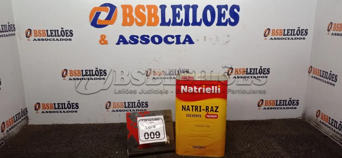 LOTE 009 - 01 LATA DE SOLVENTE NATRI-RAZ PREMIUM DE 5L MARCA NATRIELLI. (NO ESTADO) ATENÇÃO! FAZER A VISITAÇÃO ANTES DE ARREMATAR, NÃO SABEMOS SE FUNCIONA, LEILÃO NÃO TEM GARANTIA E NEM DEVOLUÇÃO, SUJEITO A POSSÍVEIS AVARIAS VISÍVEIS/OCULTAS E/OU AUSÊNCIA DE COMPONENTES.