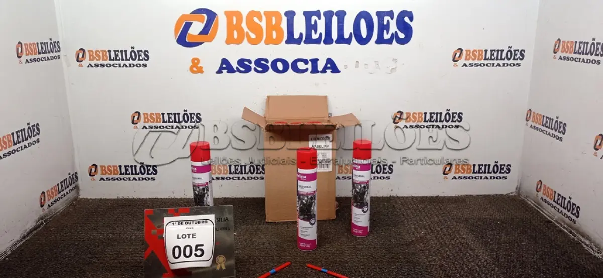 LOTE 005 - 12 UNIDADES DE VASELINA SPRAY USO GERAL DE 200ML CADA MARCA CHEMI COLOR. (NO ESTADO) ATENÇÃO! FAZER A VISITAÇÃO ANTES DE ARREMATAR, NÃO SABEMOS SE FUNCIONA, LEILÃO NÃO TEM GARANTIA E NEM DEVOLUÇÃO, SUJEITO A POSSÍVEIS AVARIAS VISÍVEIS/OCULTAS E/OU AUSÊNCIA DE COMPONENTES.