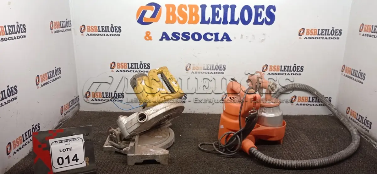 LOTE 014 - 01 SERRA MEIA ESQUADRIA MARCA VONDER E 01 COMPRESSOR COM PISTOLA DE PINTURA MARCA INTECH. (NO ESTADO) ATENÇÃO! FAZER A VISITAÇÃO ANTES DE ARREMATAR, NÃO SABEMOS SE FUNCIONA, LEILÃO NÃO TEM GARANTIA E NEM DEVOLUÇÃO, SUJEITO A POSSÍVEIS AVARIAS VISÍVEIS/OCULTAS E/OU AUSÊNCIA DE COMPONENTES.