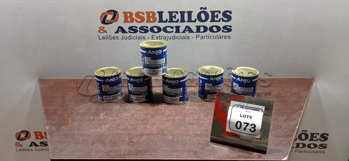 LOTE 073 - 06 LATAS DE TINTA POLIÉSTER DE 900ML CADA NA COR PRETO EBONY MARCA ANJO TINTAS. (NO ESTADO) ATENÇÃO! FAZER A VISITAÇÃO ANTES DE ARREMATAR, NÃO SABEMOS SE FUNCIONA, LEILÃO NÃO TEM GARANTIA E NEM DEVOLUÇÃO, SUJEITO A POSSÍVEIS AVARIAS VISÍVEIS/OCULTAS E/OU AUSÊNCIA DE COMPONENTES.