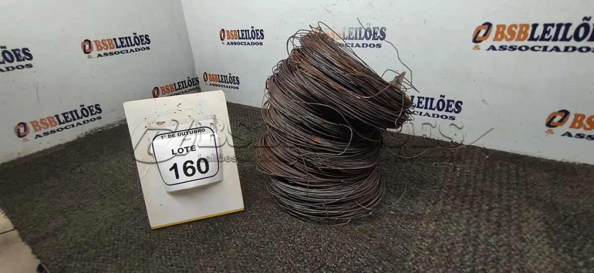 LOTE 160 - 01 ROLO DE ARAME. (NO ESTADO) ATENÇÃO! FAZER A VISITAÇÃO ANTES DE ARREMATAR, NÃO SABEMOS SE FUNCIONA, LEILÃO NÃO TEM GARANTIA E NEM DEVOLUÇÃO, SUJEITO A POSSÍVEIS AVARIAS VISÍVEIS/OCULTAS E/OU AUSÊNCIA DE COMPONENTES.