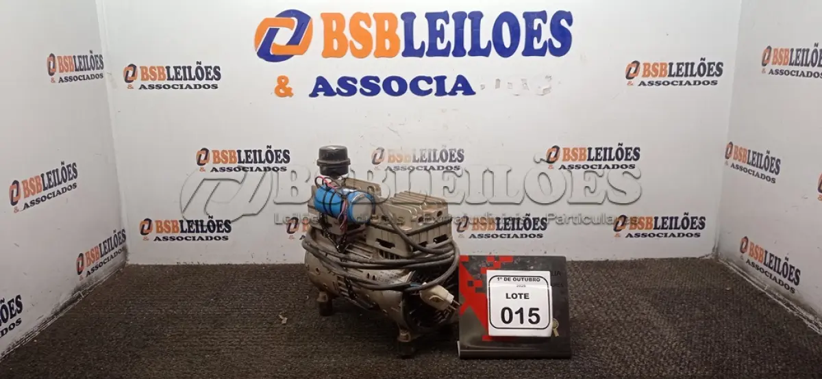 LOTE 015 - 01 COMPRESSORA MARCA GSE. (NO ESTADO) ATENÇÃO! FAZER A VISITAÇÃO ANTES DE ARREMATAR, NÃO SABEMOS SE FUNCIONA, LEILÃO NÃO TEM GARANTIA E NEM DEVOLUÇÃO, SUJEITO A POSSÍVEIS AVARIAS VISÍVEIS/OCULTAS E/OU AUSÊNCIA DE COMPONENTES.