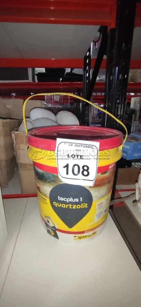 LOTE 108 - 01 BALDE DE ADITIVO PARA ARGAMASSA DE 18L TECPLUS 1 MARCA QUARTZOLIT. (NO ESTADO) ATENÇÃO! FAZER A VISITAÇÃO ANTES DE ARREMATAR, NÃO SABEMOS SE FUNCIONA, LEILÃO NÃO TEM GARANTIA E NEM DEVOLUÇÃO, SUJEITO A POSSÍVEIS AVARIAS VISÍVEIS/OCULTAS E/OU AUSÊNCIA DE COMPONENTES.