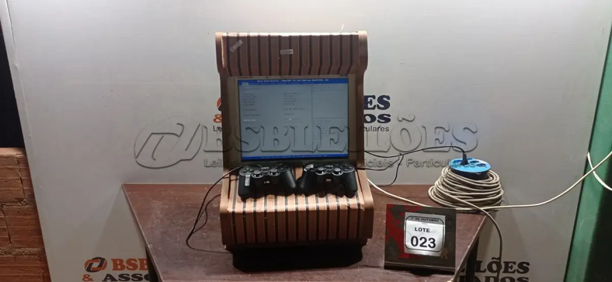 LOTE 023 - 01 BARTOP ARCADE. (NO ESTADO) ATENÇÃO! FAZER A VISITAÇÃO ANTES DE ARREMATAR, NÃO SABEMOS SE FUNCIONA, LEILÃO NÃO TEM GARANTIA E NEM DEVOLUÇÃO, SUJEITO A POSSÍVEIS AVARIAS VISÍVEIS/OCULTAS E/OU AUSÊNCIA DE COMPONENTES.